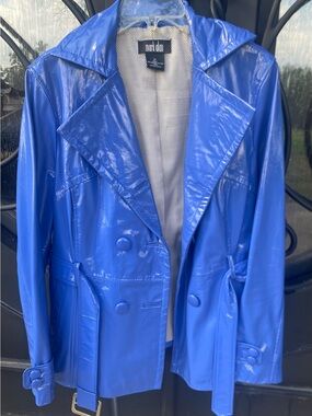 Mark Alan Glossy Blue Patent Trench Coat with Belt Wms XL vintage. never worn.